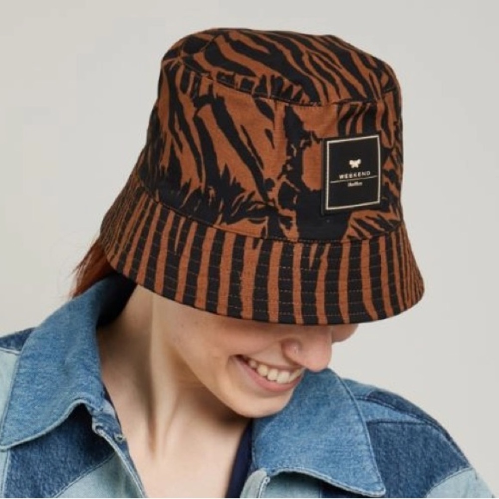 NWOT Max Mara Weekend Label-cut Logo Animal Print Bucket Hat Spring/Summer